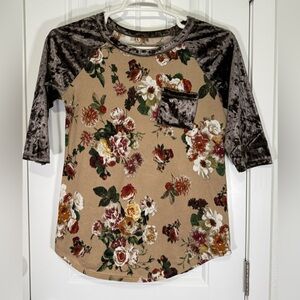 Floral Raglan Top with Crushed Velvet Sleeves Women’s Small